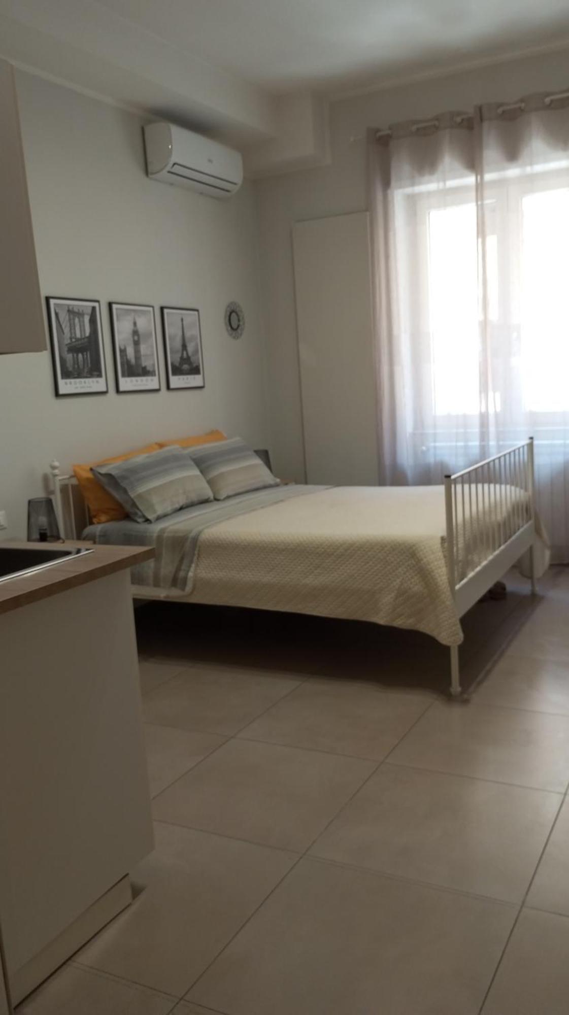 סלרנו Holidaystudio Appartamento In Centro מראה חיצוני תמונה