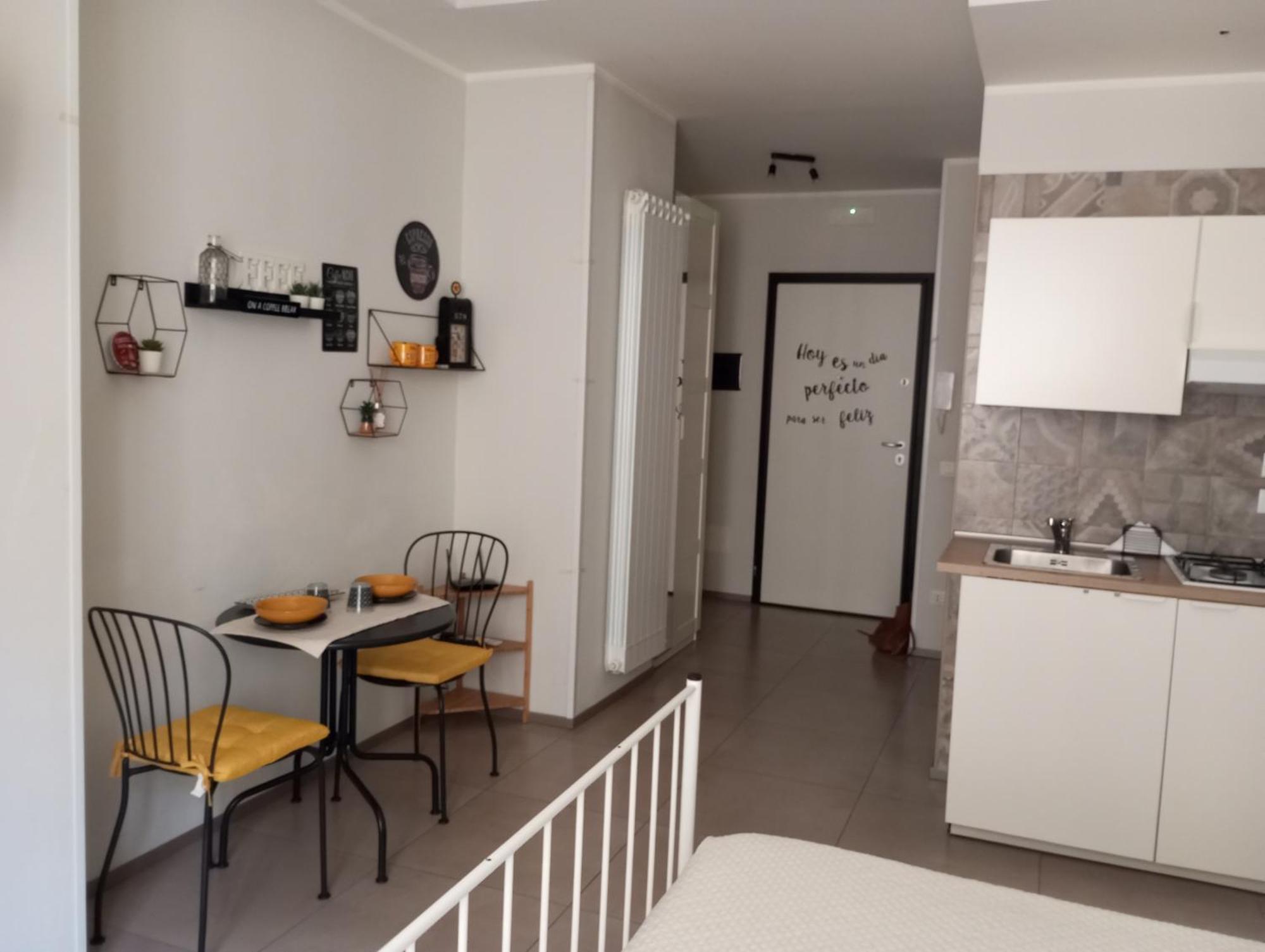 סלרנו Holidaystudio Appartamento In Centro מראה חיצוני תמונה